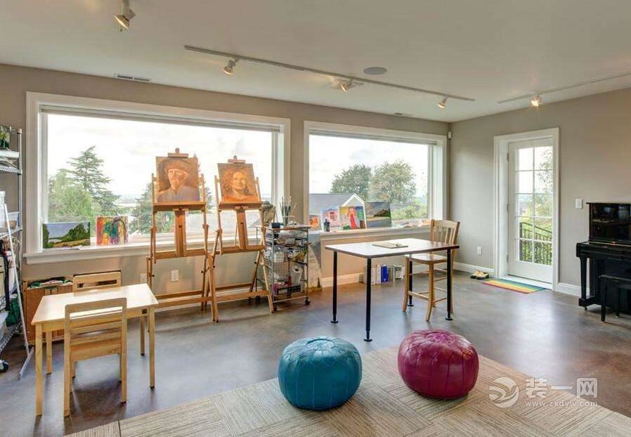 重庆男子为求婚打造幽灵古堡 创意画室装修效果图